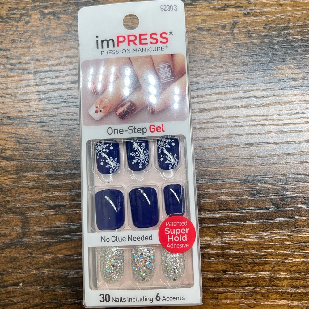 2/16 Blue Snow Nails